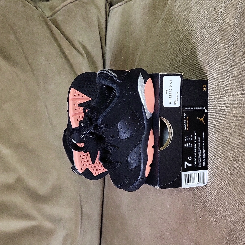 Jordan 6 Retro low sneakers